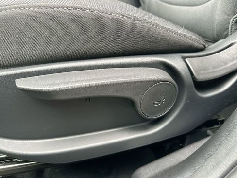 Certified 2025 Hyundai Tucson SE image 29