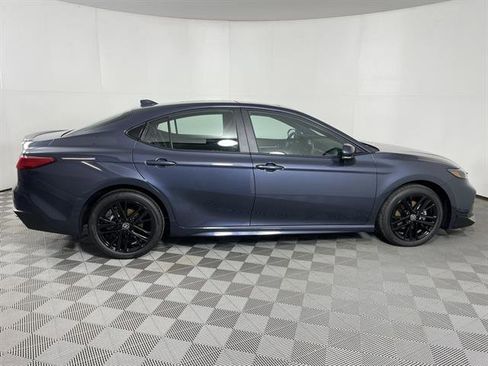 New 2026 Toyota Camry SE image 8