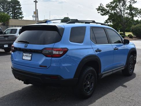 Used 2023 Honda Pilot TrailSport image 5