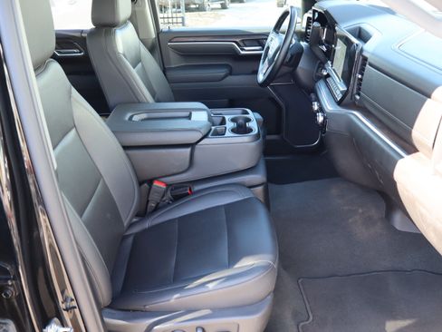 Used 2025 GMC Sierra 1500 SLT AWD/4WD image 35