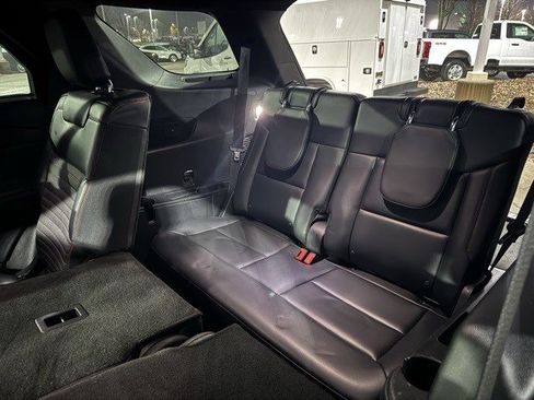 Certified 2025 Ford Explorer ST-Line w/ ST-Line Street Pack image 27