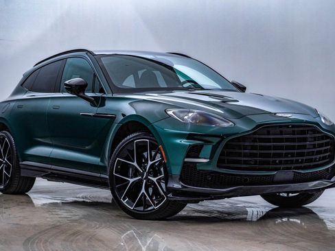 Used 2025 Aston Martin DBX 707 image 1