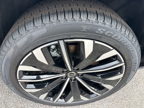 New 2026 Volvo XC90 T8 Ultra w/ Protection Package Premier image 6