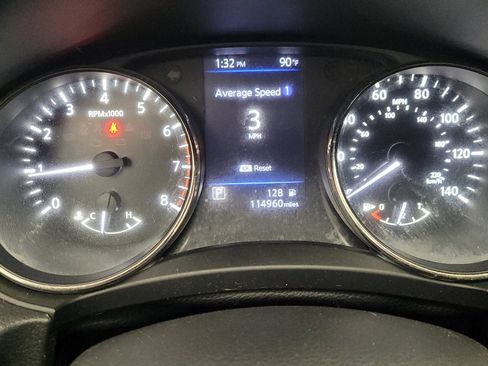 Used 2020 Nissan Rogue SV FWD image 23