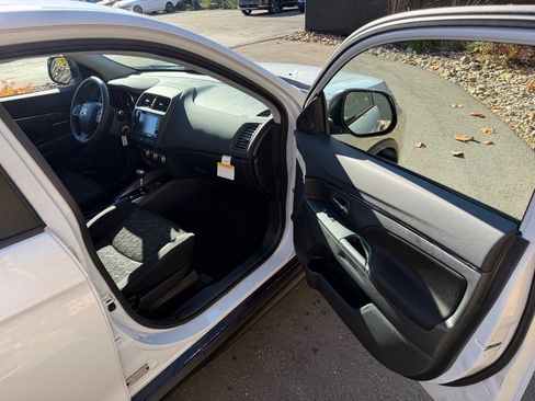 New 2025 Mitsubishi Outlander Sport ES image 11