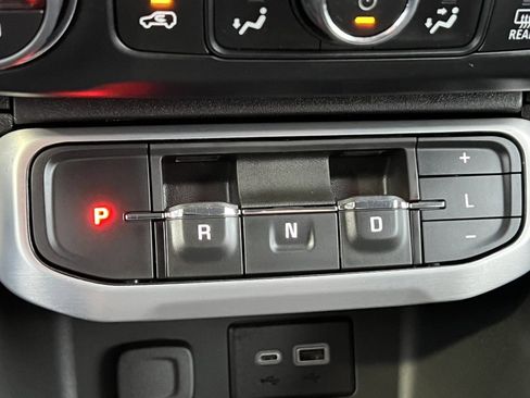 Used 2023 GMC Acadia SLE w/ LPO, Floor Liner Package image 28