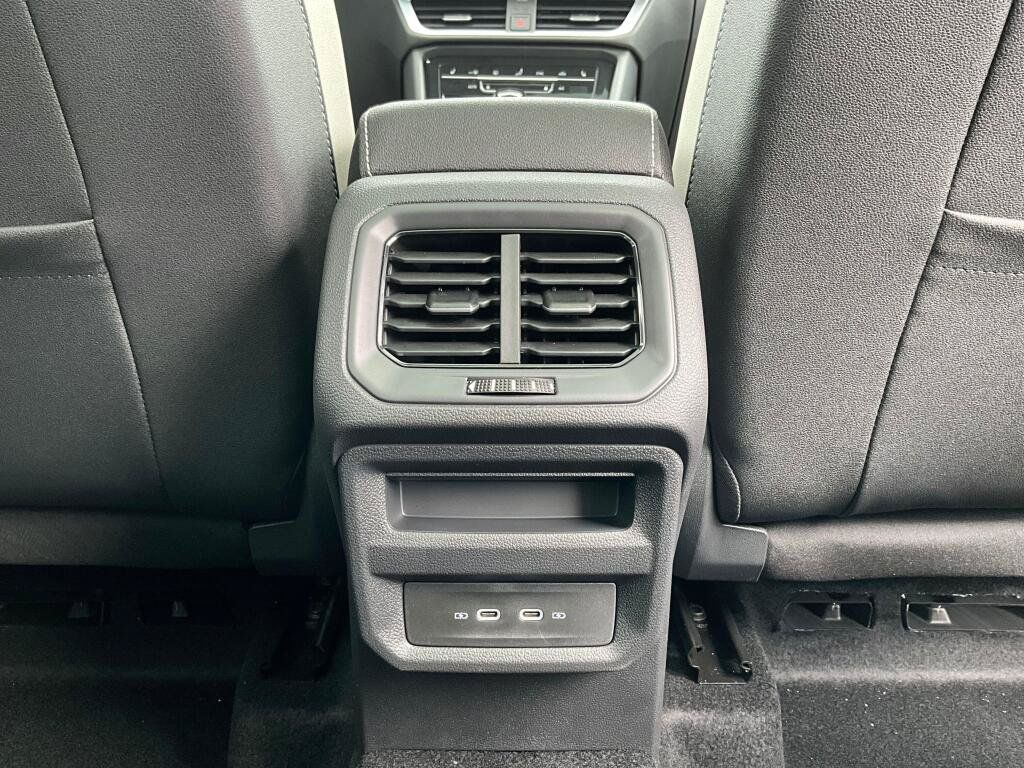 New 2026 Volkswagen Taos SE AWD/4WD image 15