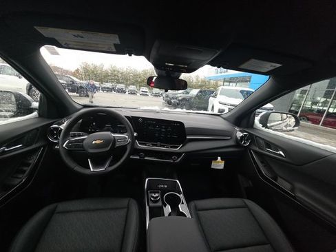 New 2026 Chevrolet Equinox LT w/ Convenience Package II image 10