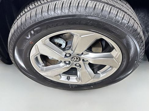 Certified 2020 Toyota RAV4 Limited w/ Limited Grade Weather Package AWD/4WD image 9