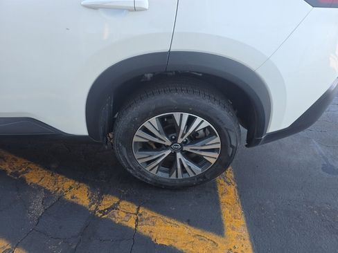 Certified 2023 Nissan Rogue SV image 11