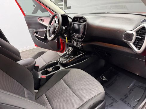 Used 2022 Kia Soul LX w/ Technology Package FWD image 53