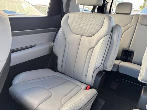 Used 2025 Hyundai Palisade SEL FWD image 43