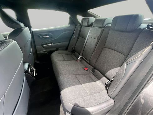 Used 2024 Toyota Crown AWD/4WD image 19