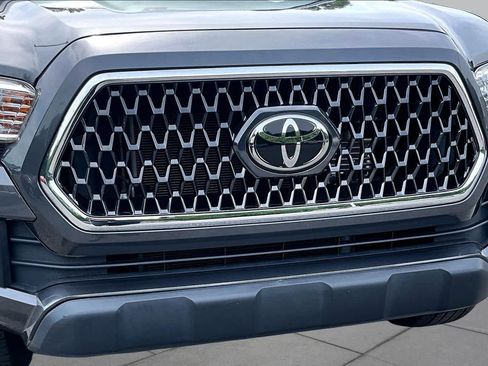 Used 2019 Toyota Tacoma TRD Off-Road AWD/4WD image 27