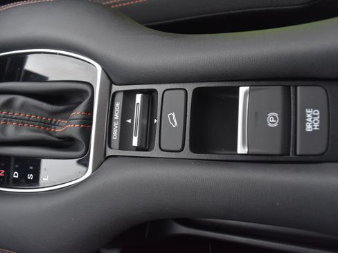 Certified 2024 Honda HR-V Sport image 23