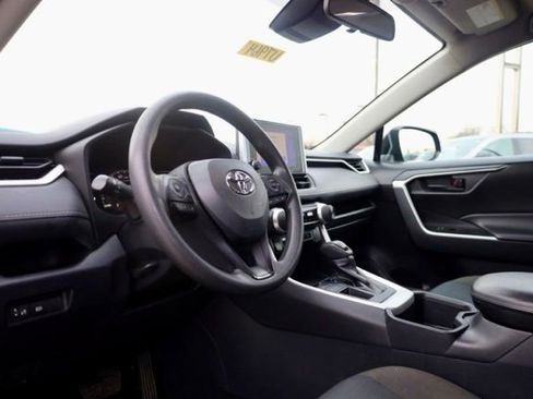Used 2023 Toyota RAV4 LE image 18