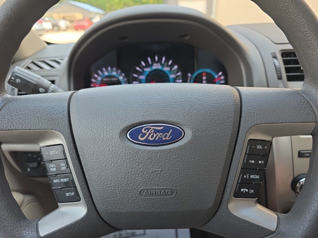Used 2012 Ford Fusion SE FWD image 17