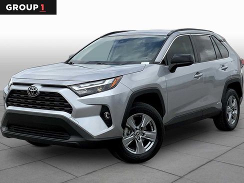 Used 2025 Toyota RAV4 LE image 1