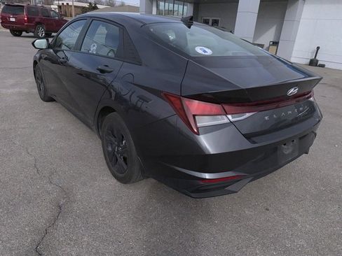 Used 2022 Hyundai Elantra SEL w/ Convenience Package image 18
