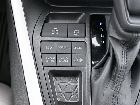 New 2025 Toyota RAV4 XLE image 26