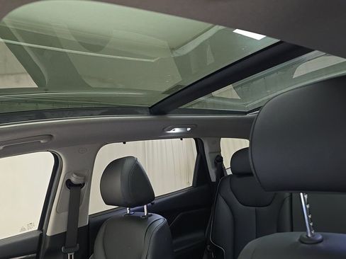 Used 2023 Hyundai Santa Fe Limited w/ Cargo Package image 23