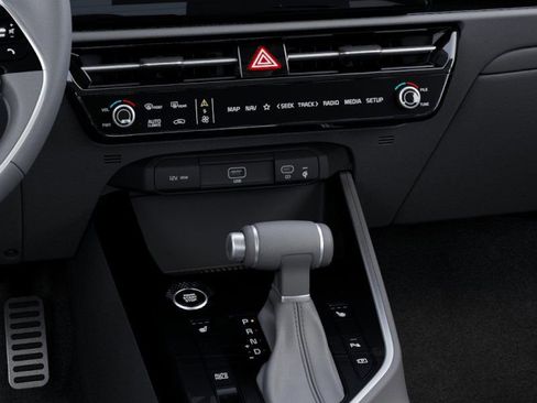 New 2025 Kia Niro EX Touring image 23