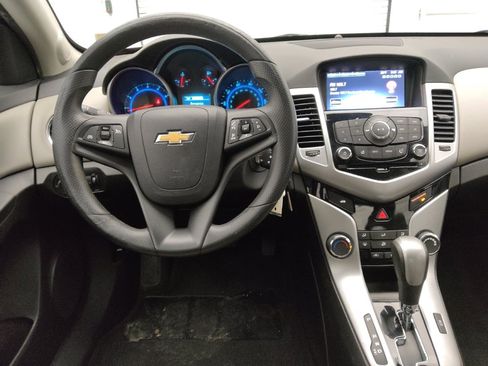 Used 2016 Chevrolet Cruze LT image 22