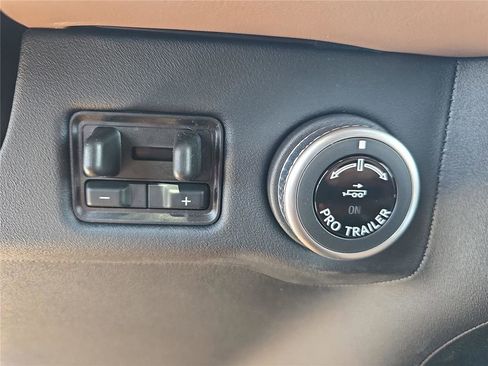New 2026 Lincoln Navigator Black Label AWD/4WD image 23