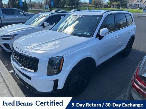 Used 2022 Kia Telluride SX w/ SX Prestige Package AWD/4WD image 3