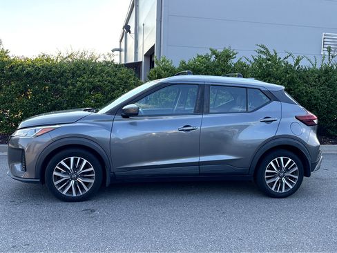 Used 2021 Nissan Kicks SV w/ Exterior Package image 25