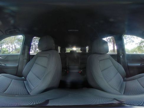 Used 2025 Chevrolet Equinox LT FWD image 42