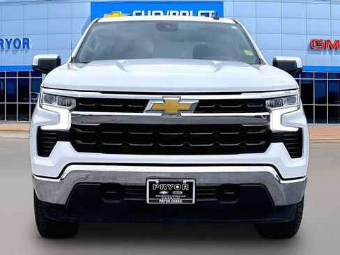 Used 2024 Chevrolet Silverado 1500 LT AWD/4WD image 2