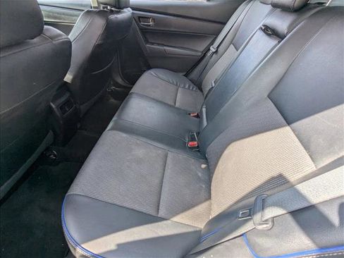 Used 2019 Toyota Corolla SE image 15