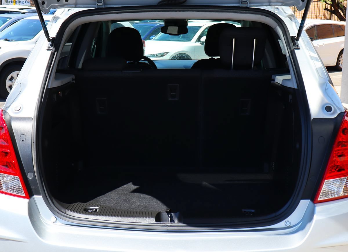 Used 2020 Chevrolet Trax LS w/ Tint and Cruise Package FWD image 25