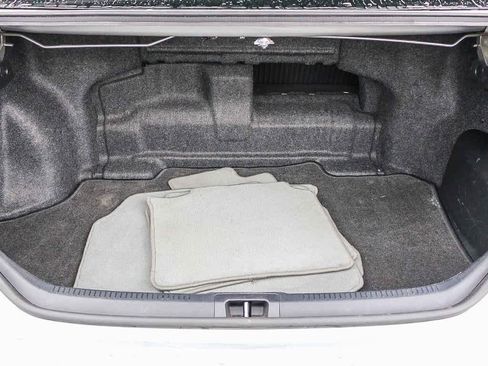 Used 2017 Toyota Camry LE image 27