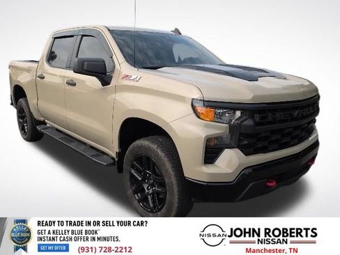 Used 2022 Chevrolet Silverado 1500 Custom Trail Boss AWD/4WD image 1