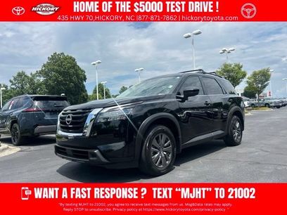 Used 2025 Nissan Pathfinder SV
