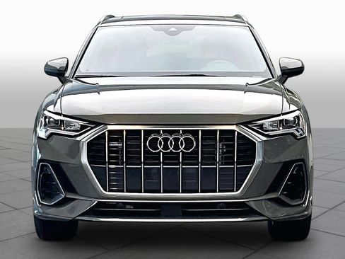 Certified 2025 Audi Q3 2.0T Premium w/ Convenience Package image 4