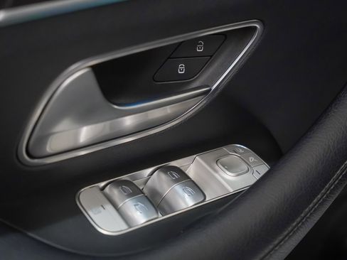 Used 2020 Mercedes-Benz GLE 350 4MATIC image 23