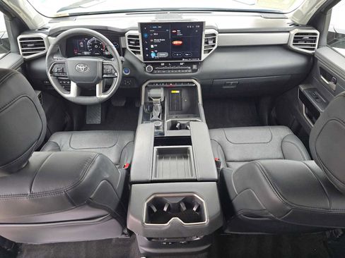 Used 2024 Toyota Tundra Limited AWD/4WD image 19