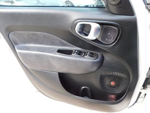 Used 2014 FIAT 500L Lounge image 24