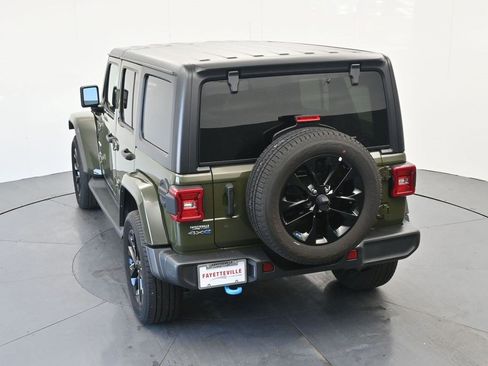 Used 2023 Jeep Wrangler Unlimited Sahara w/ Cold Weather Group AWD/4WD image 23