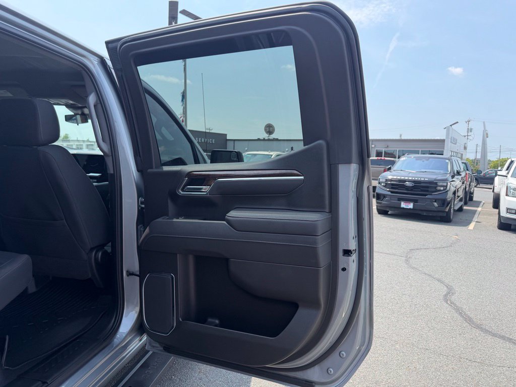 Used 2025 GMC Sierra 1500 Elevation RWD image 33