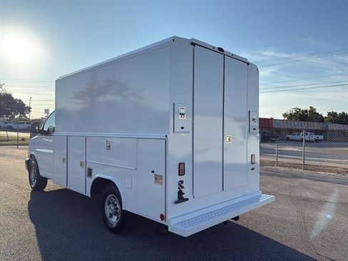 New 2025 Chevrolet Express 3500 w/ Power Convenience Package image 6