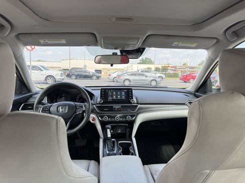 Used 2020 Honda Accord EX image 18