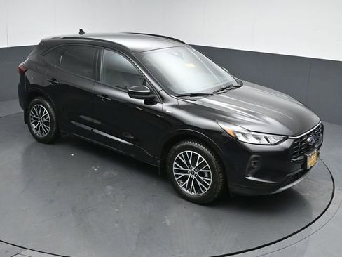 Certified 2024 Ford Escape ST-Line Select w/ Class II Trailer Tow Package AWD/4WD image 46