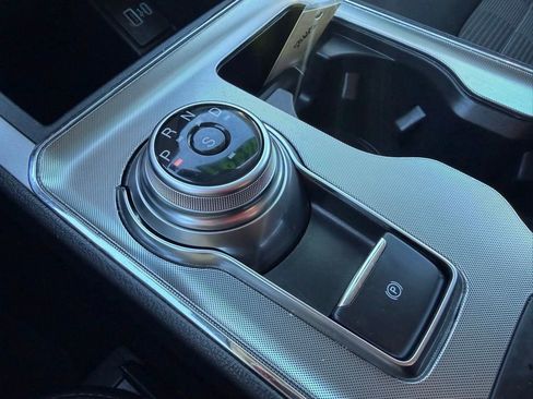 Certified 2022 Ford Edge SEL w/ Convenience Package image 7