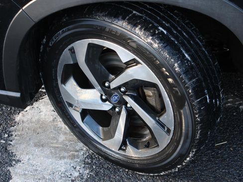 Used 2023 Subaru Forester Touring image 19