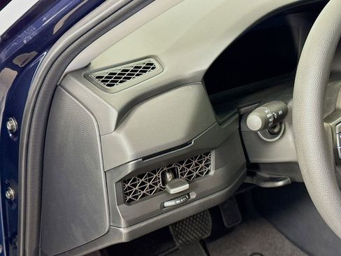 New 2025 Honda Accord SE image 10