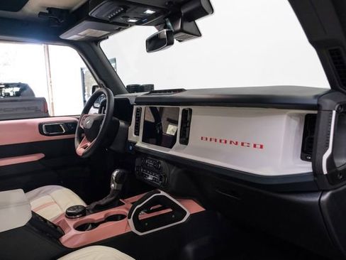 Used 2025 Ford Bronco Heritage Edition image 42